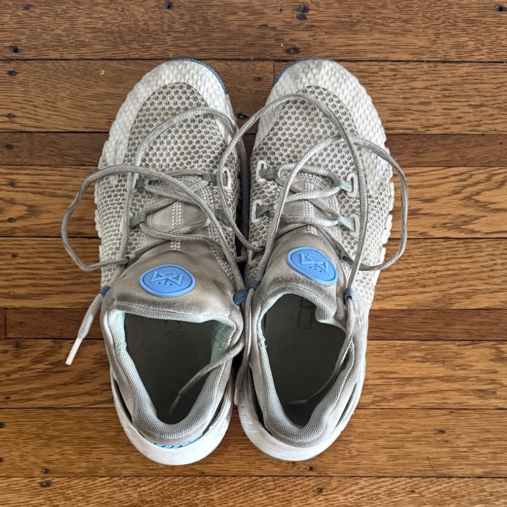 Nike Women's Metcon Athletic Sneakers with Light Blue Accents